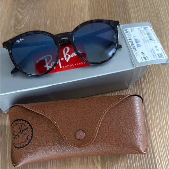 Ray-Ban Blue Sunglasses with Brown Case NEW Ray Ban RB3016 Clubmaster Square Sunglasses Sand Havana  main image 4